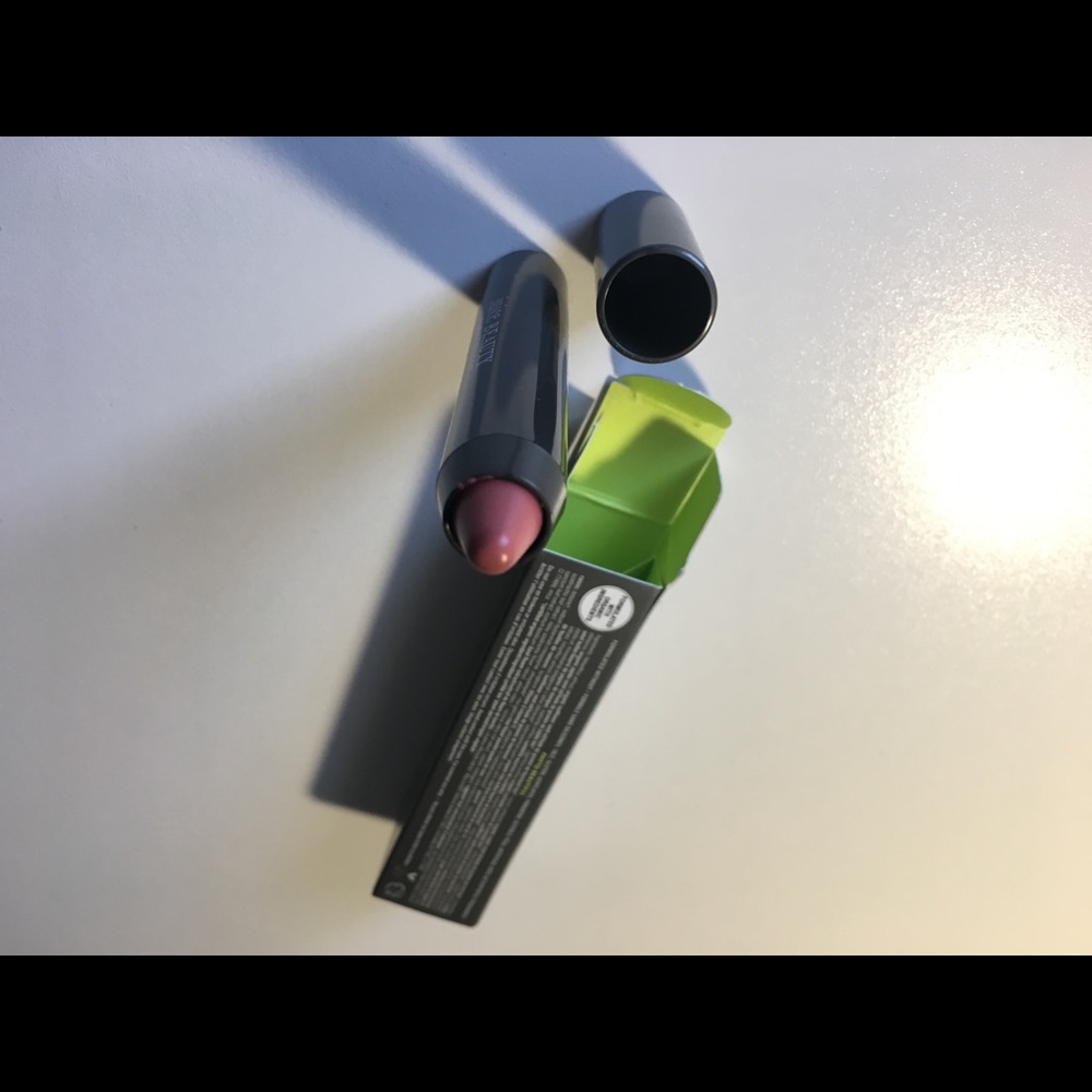Juice Beauty phyto pigments luminous lip crayon.