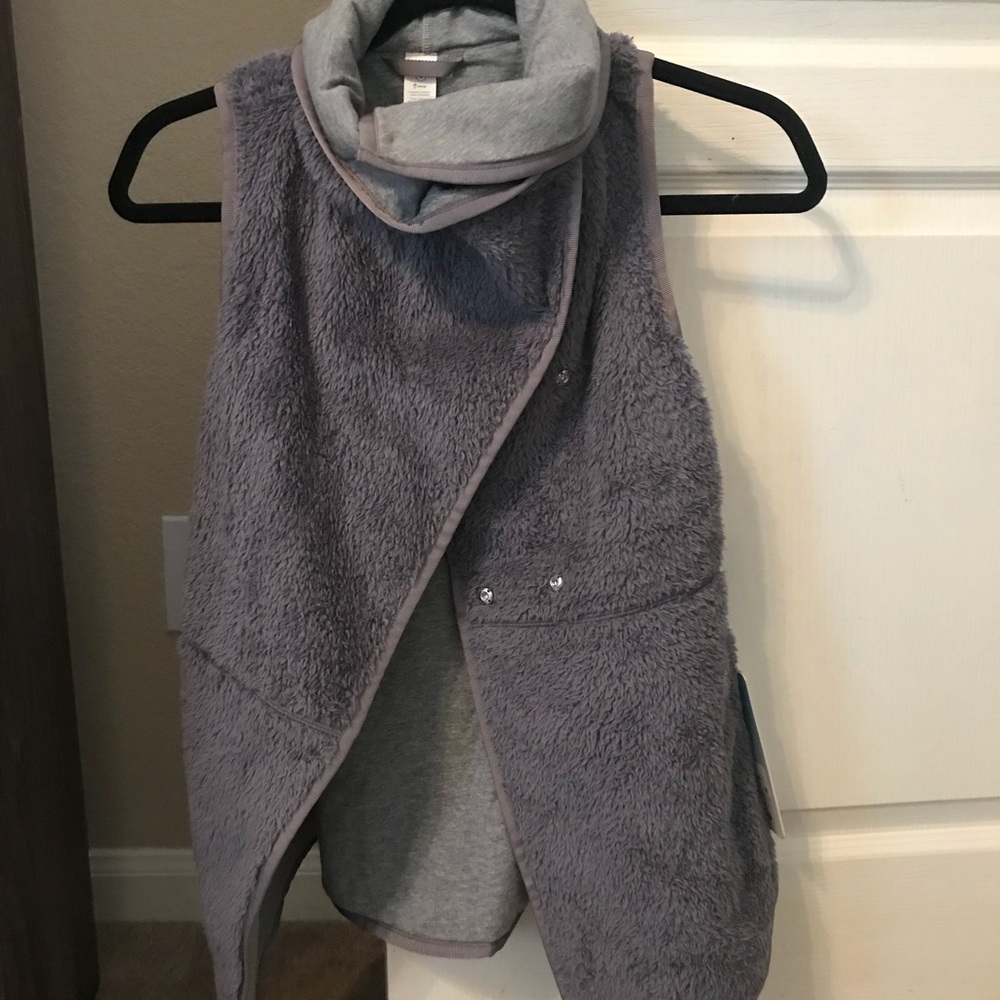 Ivivva by lululemon vest