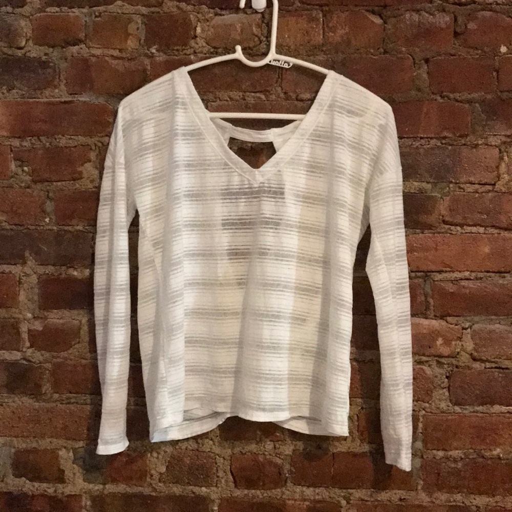 long sleeve athleta top.