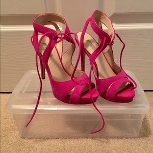 Guess heels