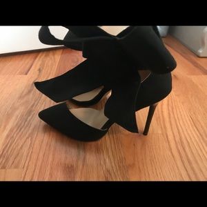 Bow shoes