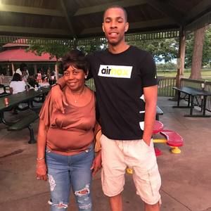 Meet your Posher, Cameron