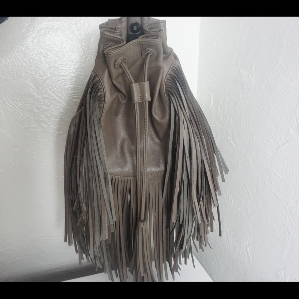 ⬇️ Fringe backpack