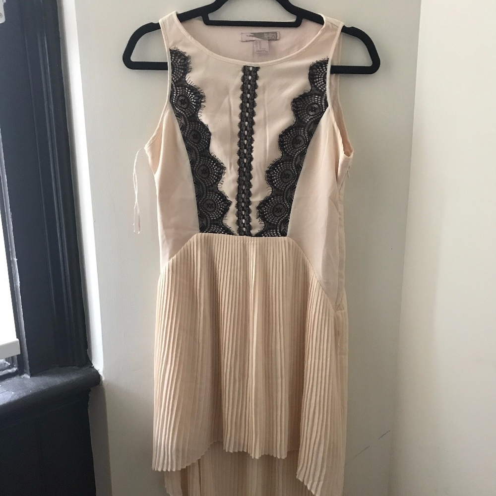 Forever 21 XS Cream Dress with Black Lace