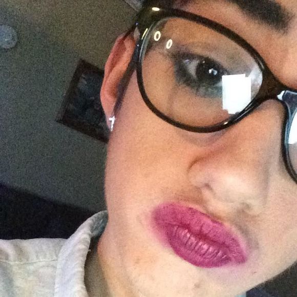 Meet your Posher, Donald - Picture 1 of 1