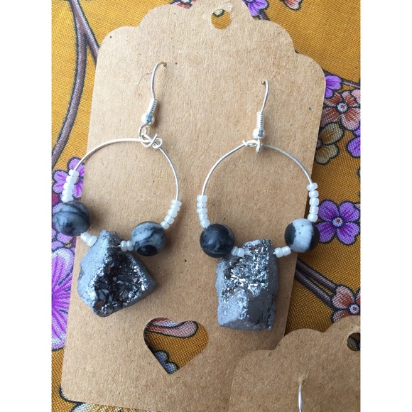 Geode Beaded Hoop Earrings - Picture 2 of 5
