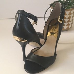 ✨Michael Kors Heels