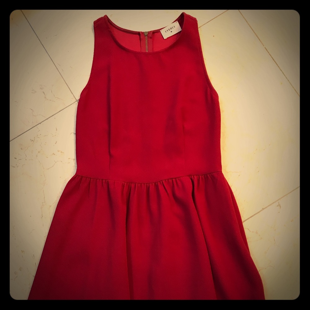 Red Everly dress size small