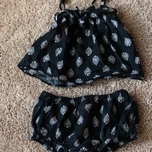 Old navy girls two piece outfit 12-18 months
