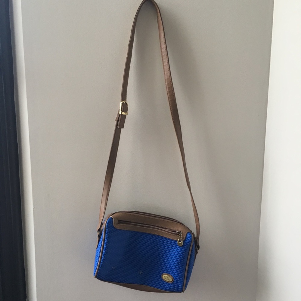 Blue crossbody bag - 3D textured