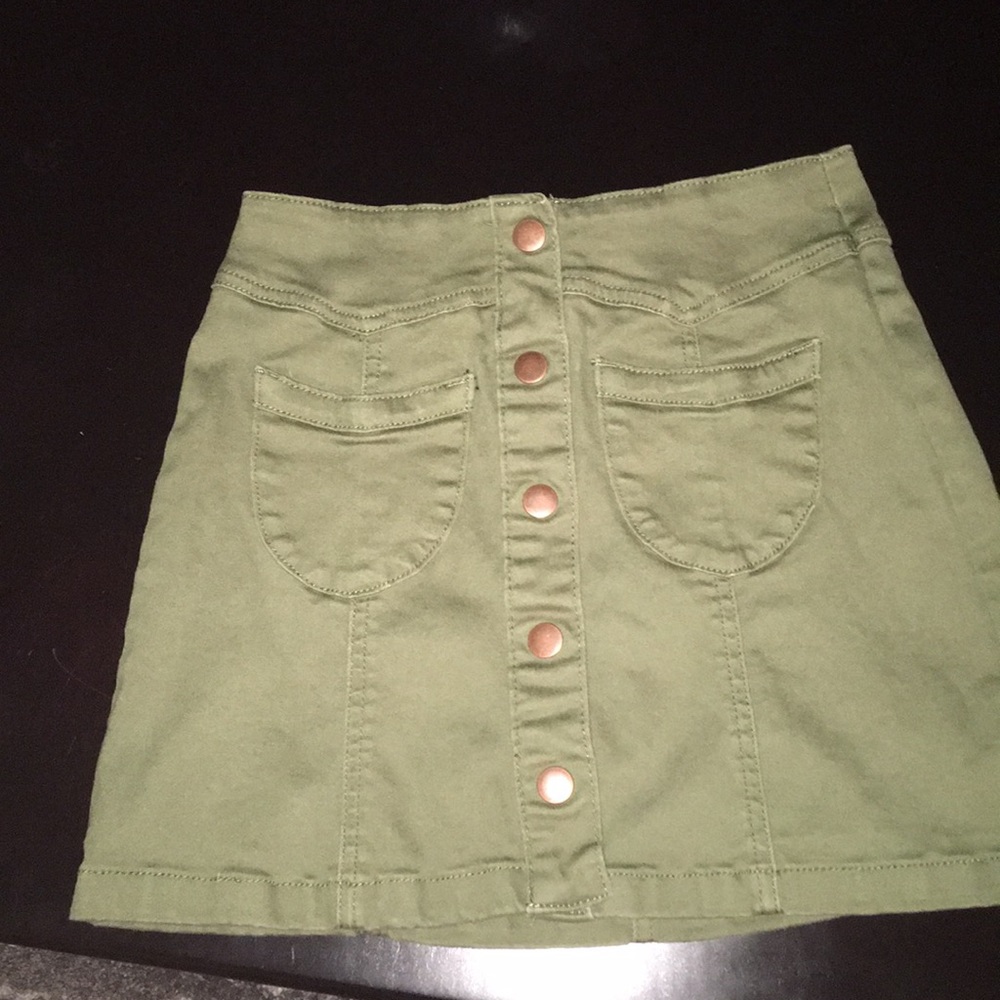 Forever 21 olive green skirt