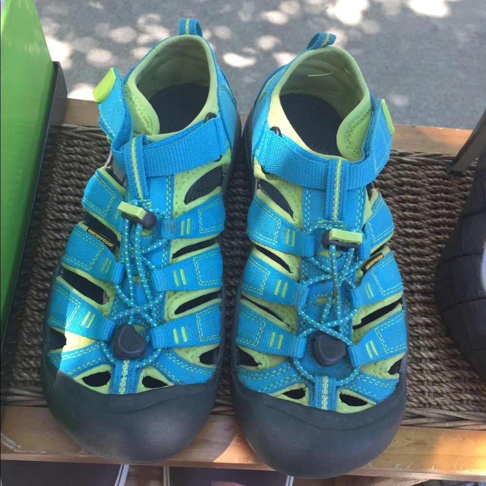 Keen Newport Leather Waterproof Sandals/shoes