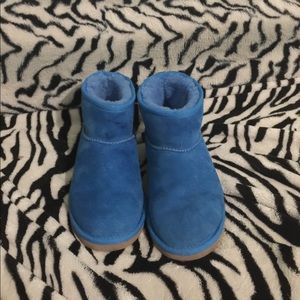 Gorgeous blue size 6 UGGs