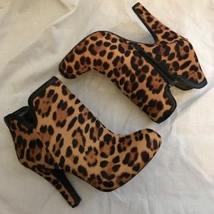 Gianni Bini Cheetah Print Booties