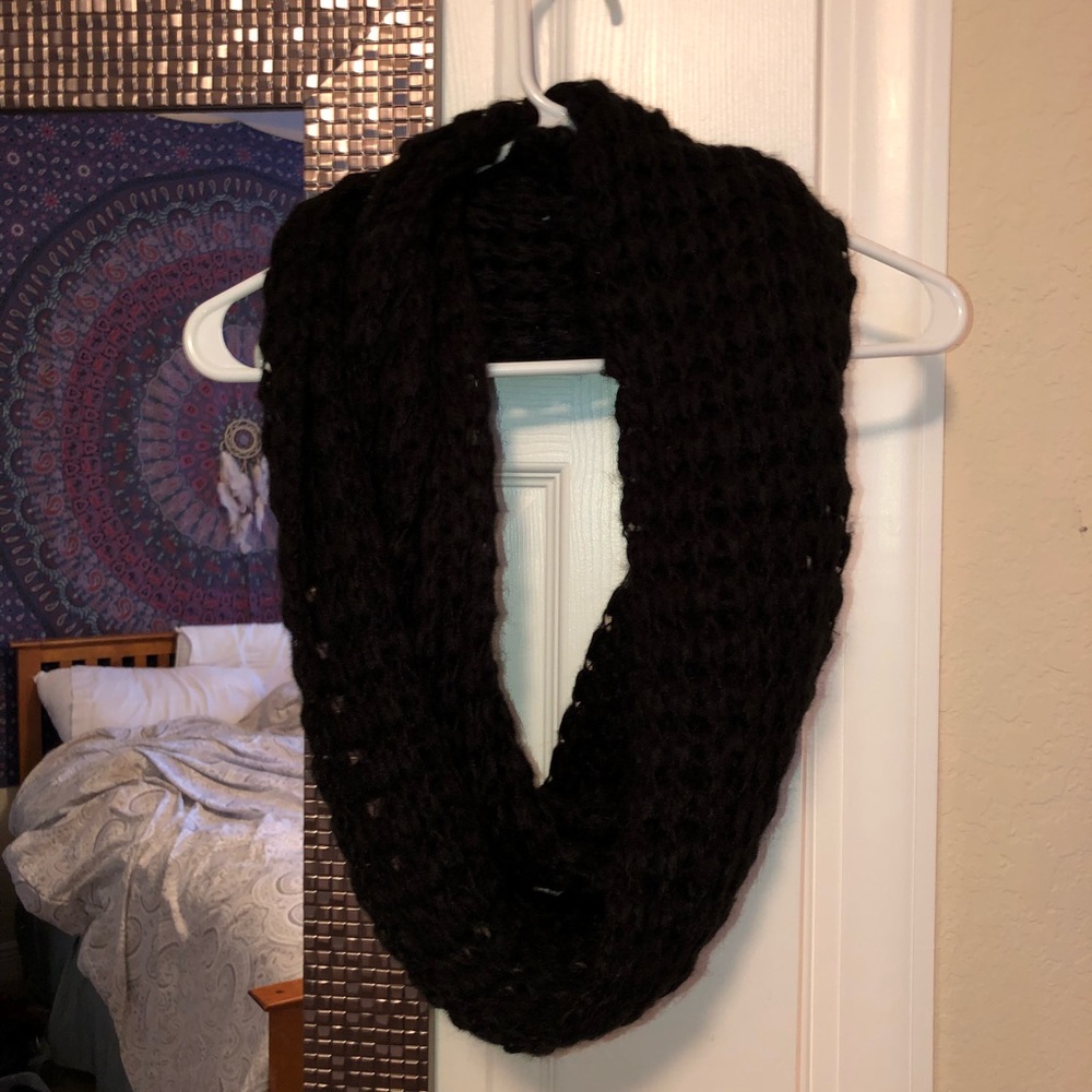 Infinity scarf