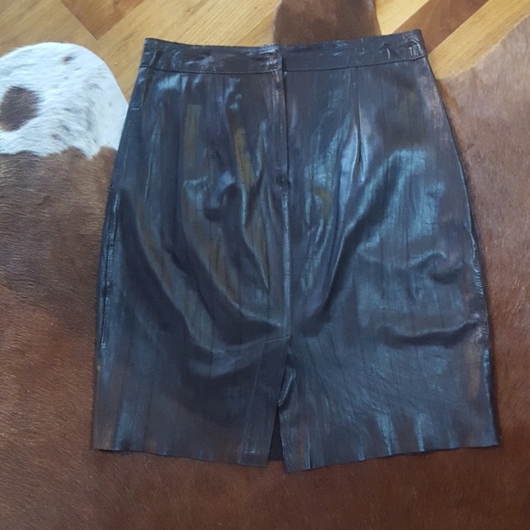 🦋GORGEOUS LEATHER SKIRT🦋 - Picture 4 of 8