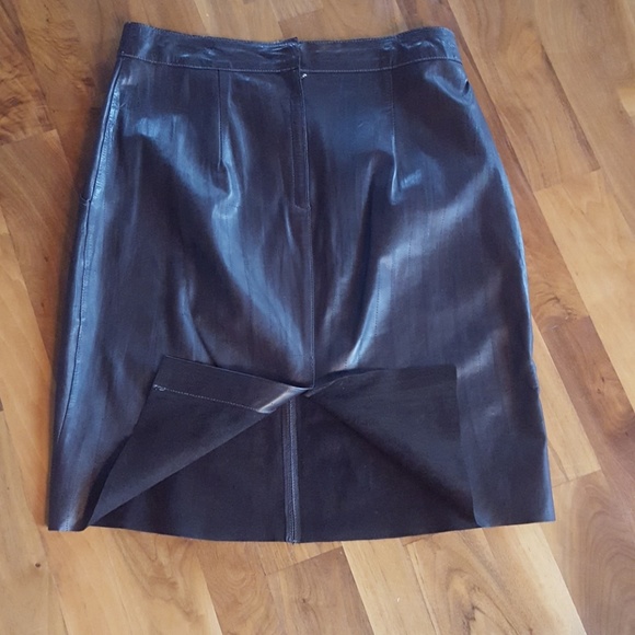 🦋GORGEOUS LEATHER SKIRT🦋 - Picture 5 of 8