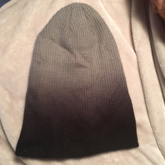 Accessories - Faded Beanie, Black