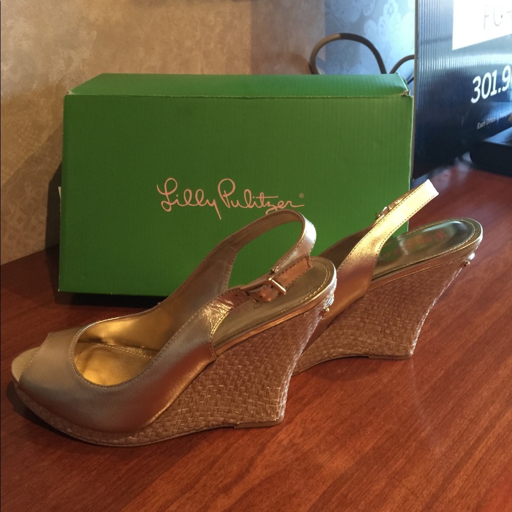 Lilly Pulitzer - Picture 6 of 7