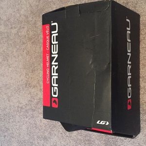 Garneau Cycling Helmet  size small NWT!