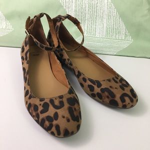 Gap 7 Cheetah Print Ballet Flat w/ankle strap