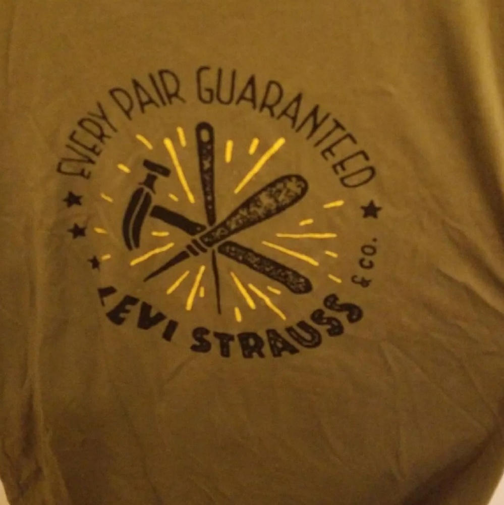 Levi's olive green cotton t-shirt