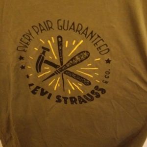 Levi's olive green cotton t-shirt