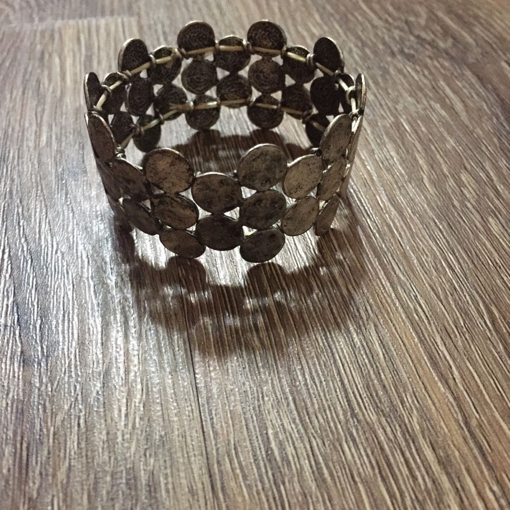 Rustic Silver Circle Pattern Bracelet