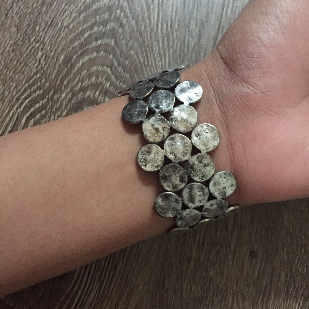 Rustic Silver Circle Pattern Bracelet - Picture 5 of 6