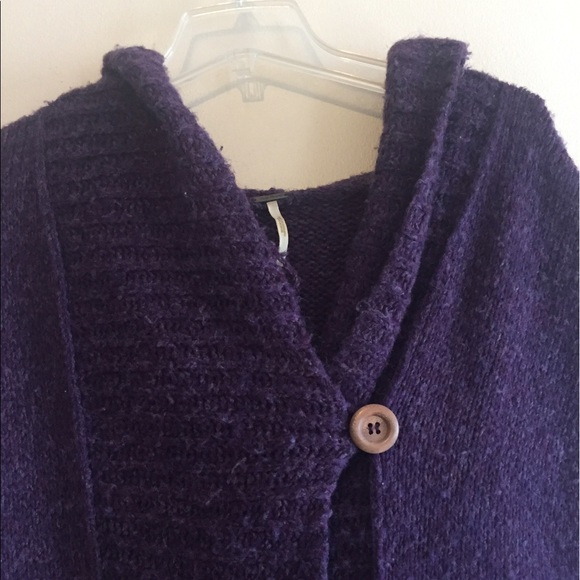 SOLD! Free People Short sleeve sweater with hood 💜 - Picture 2 of 6