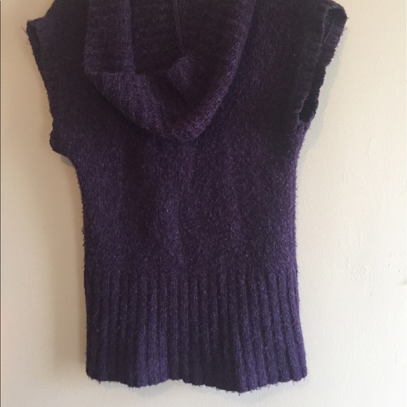 SOLD! Free People Short sleeve sweater with hood 💜 - Picture 4 of 6