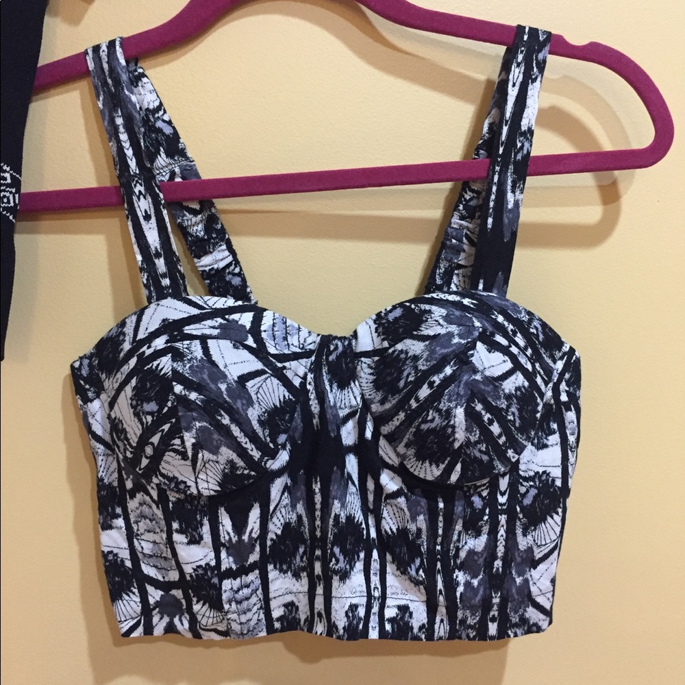 Crop top bundle (2) - Picture 4 of 5