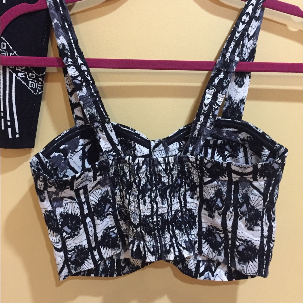 Crop top bundle (2) - Picture 5 of 5