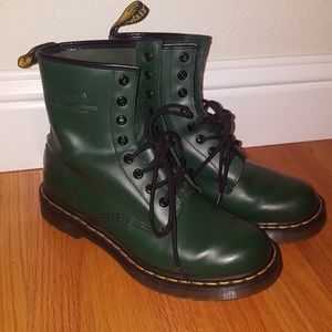 DR. MARTENS Hunter Green Boots US Size 8