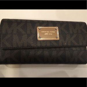 Michael Kors trifold wallet