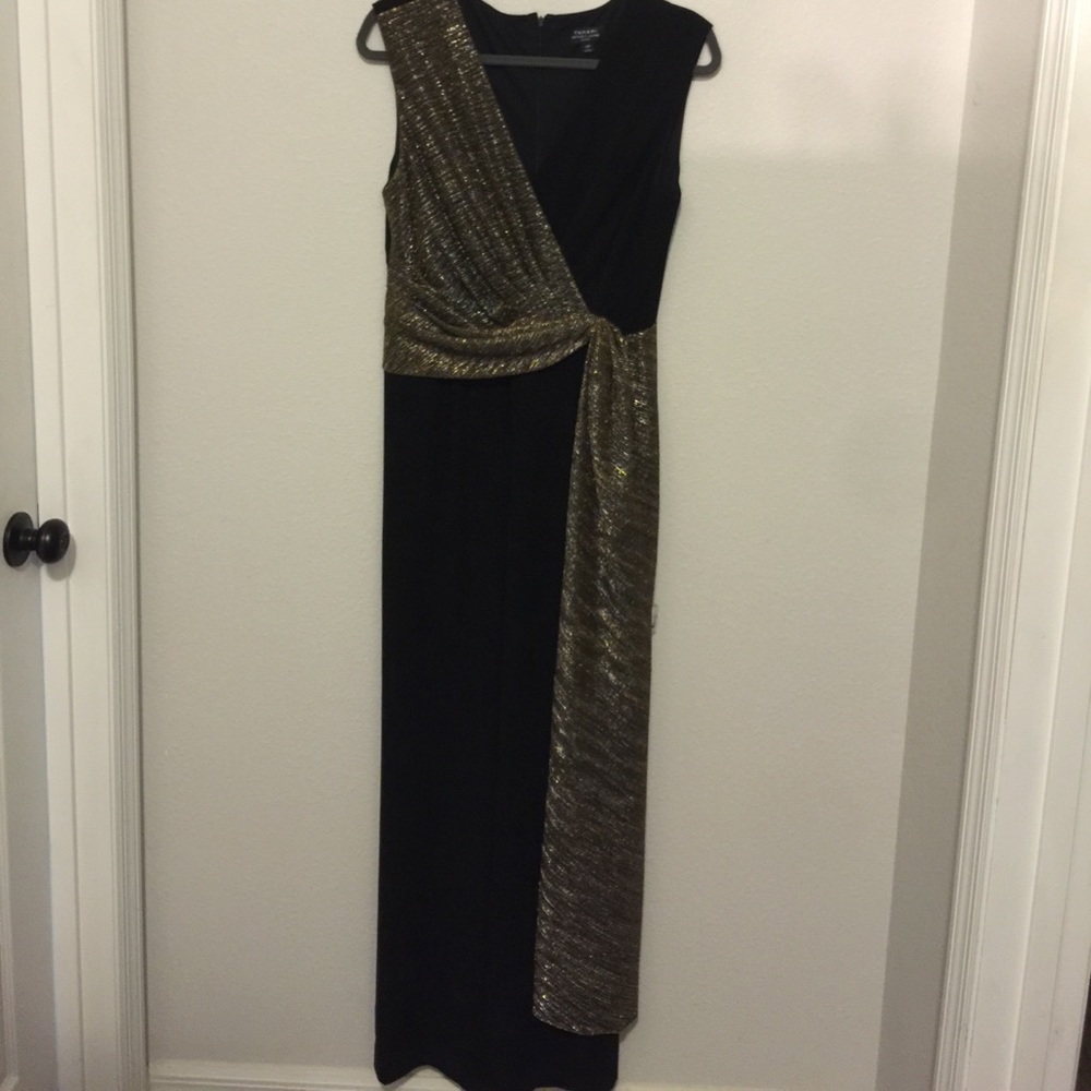 Tahari pantsuit
