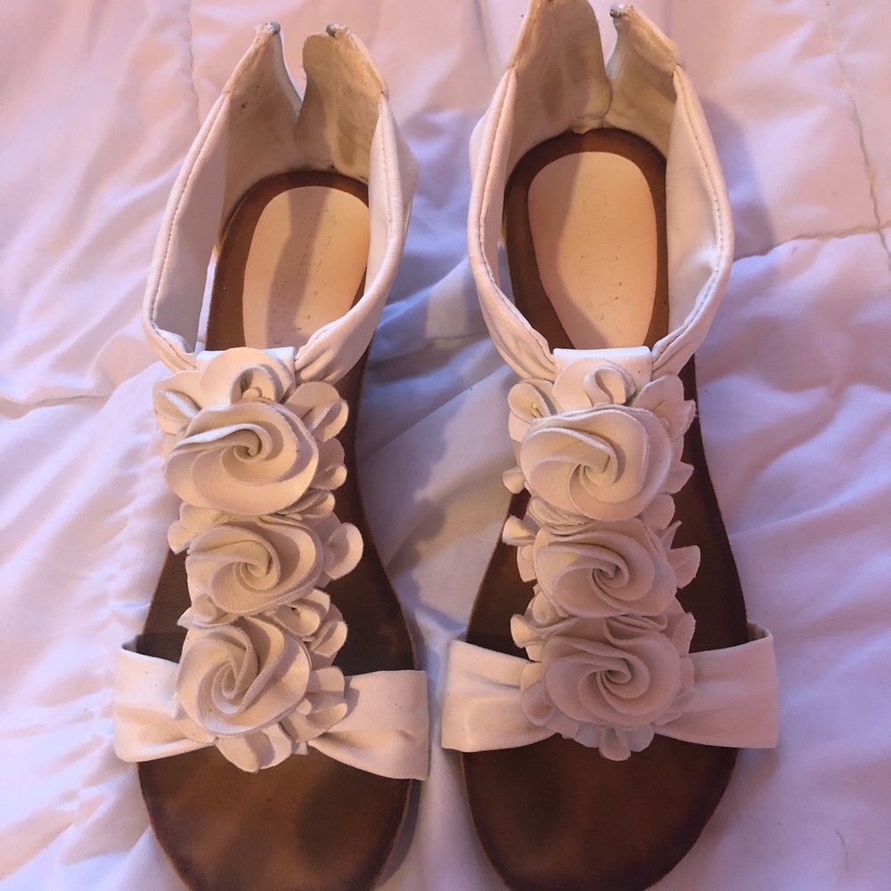 White wedges
