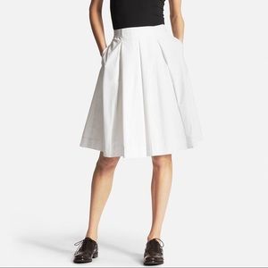 NWT uniqlo pleated skirt!