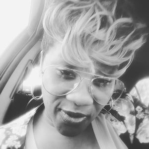 Meet your Posher, Monique