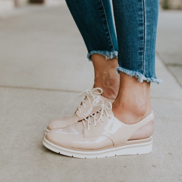 Shoes - 💥 unique slingback oxfords (bnib)