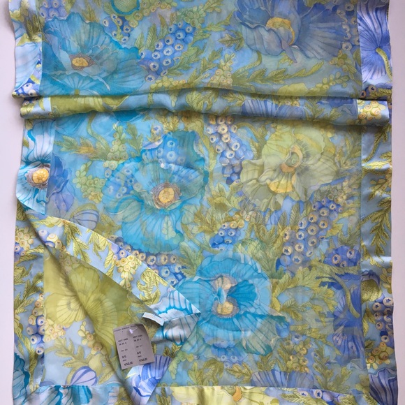NWT Cynthia Rose Silk scarf.  $740 retail value - Picture 2 of 7