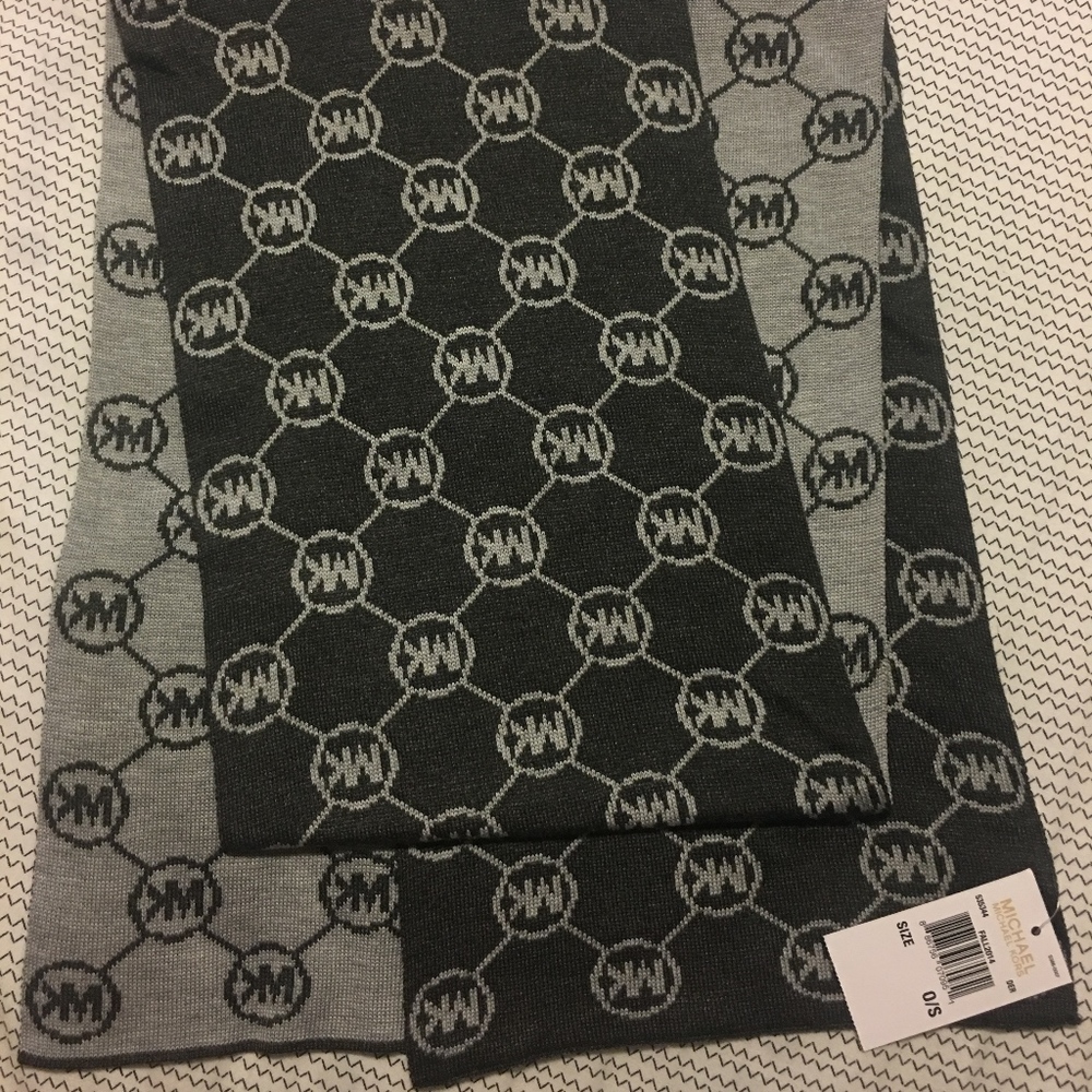 Michael Kors dual sided scarf