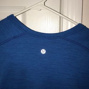 Men’s lululemon shirt