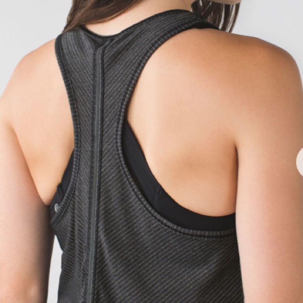 Lululemon Essence Tank - Heathered Black - Picture 5 of 7