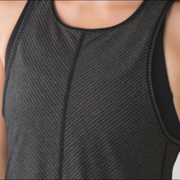 Lululemon Essence Tank - Heathered Black - Picture 4 of 7