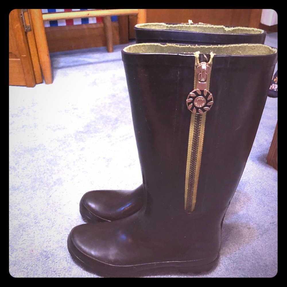 Jack Rogers rain boots