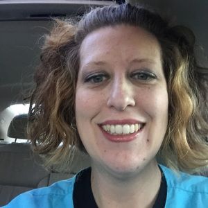 Meet your Posher, Courtney