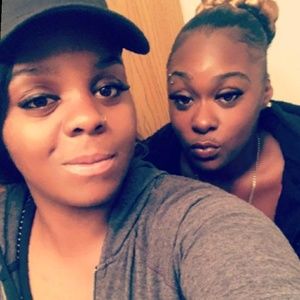 Meet your Posher, Juania