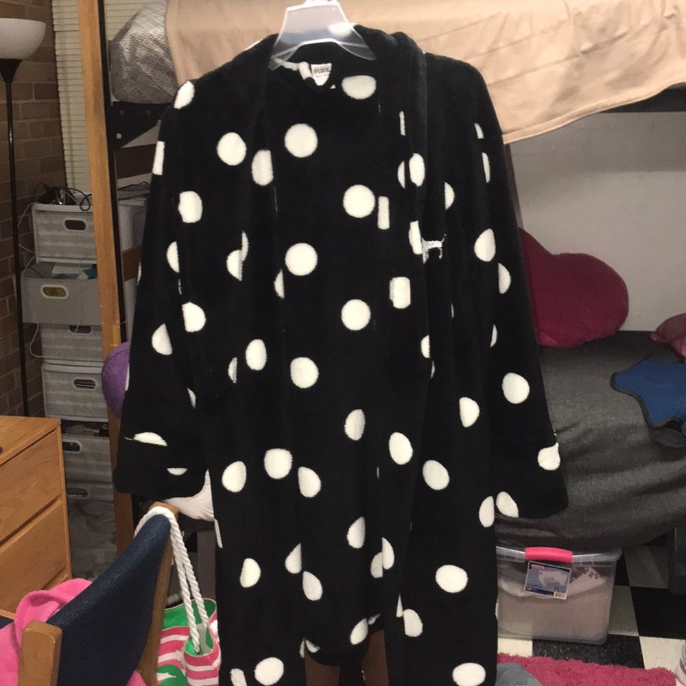 VS PINK Plush Robe (Practically New)