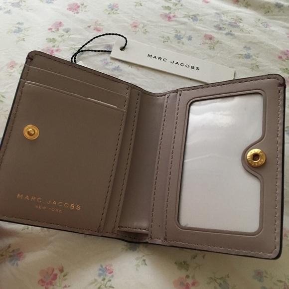 ‼️SOLD‼️ Marc Jacobs wallet - Picture 2 of 4